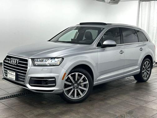Florett Silver Metallic 2017 Audi Q7 3.0T Prestige