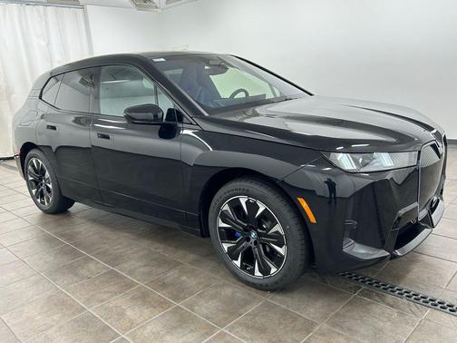 Black Sapphire Metallic 2026 BMW iX xDrive60