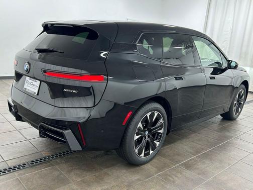 Black Sapphire Metallic 2026 BMW iX xDrive60