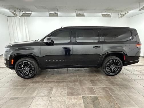 Diamond Black Crystal Pearlcoat 2024 Jeep Grand Wagoneer L Series III Obsidian 4x4