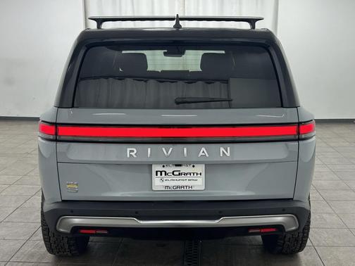 2023 Rivian R1S Adventure