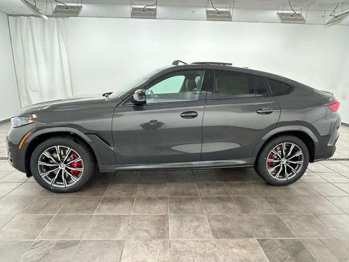 Dravit Grey Metallic 2026 BMW X6 M60i