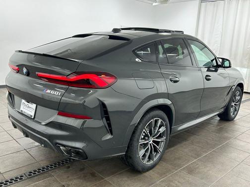 Dravit Grey Metallic 2026 BMW X6 M60i