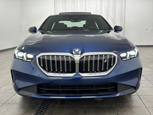 2025 BMW i5 xDrive40