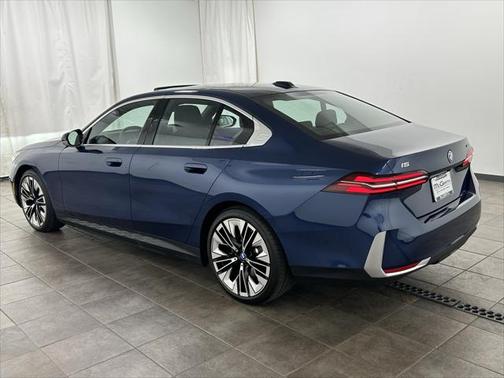 2025 BMW i5 xDrive40