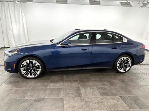 2025 BMW i5 xDrive40