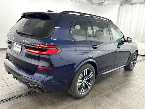 2026 BMW X7 M60i