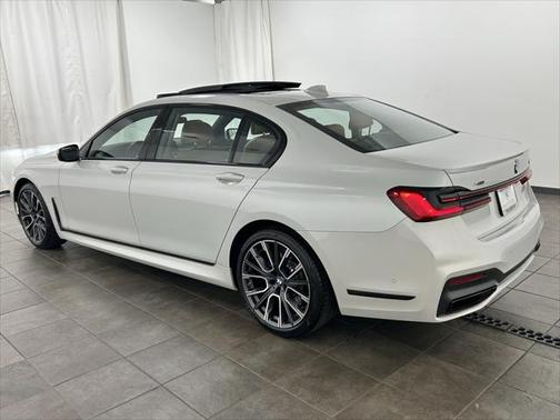 2022 BMW 750 i xDrive
