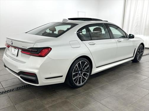 2022 BMW 750 i xDrive
