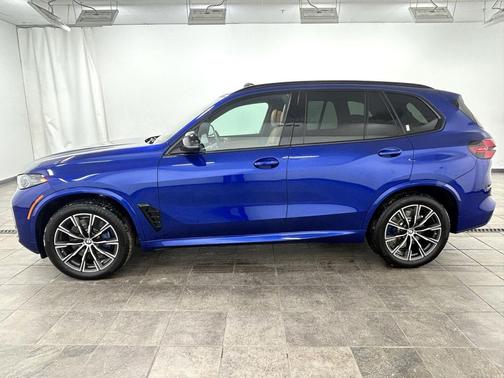 2025 BMW X5 M60i