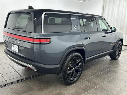 2023 Rivian R1S Adventure
