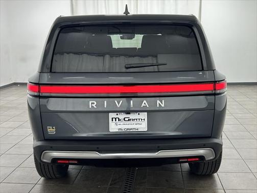 2023 Rivian R1S Adventure