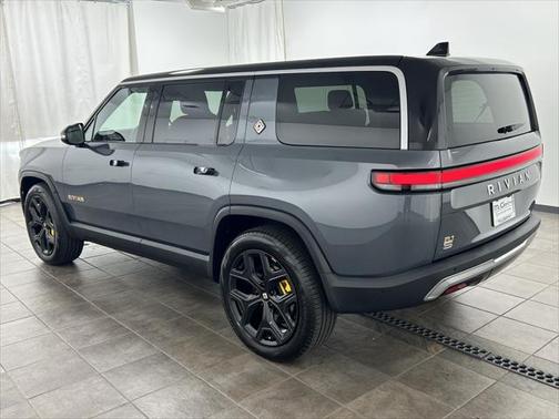 2023 Rivian R1S Adventure