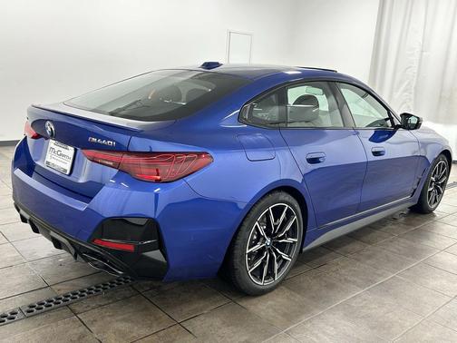 2026 BMW M440 i xDrive