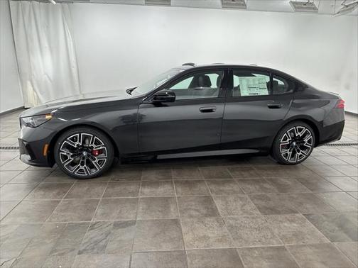 2025 BMW i5 M60