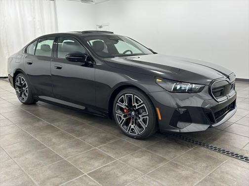 2025 BMW i5 M60