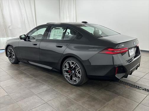 2025 BMW i5 M60