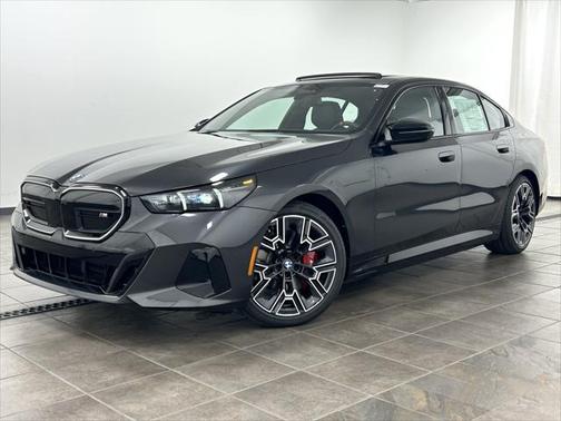 2025 BMW i5 M60
