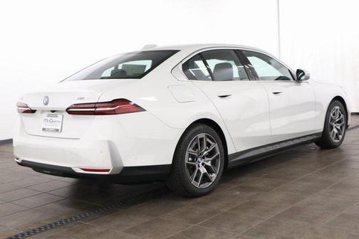 2025 BMW i5 xDrive40