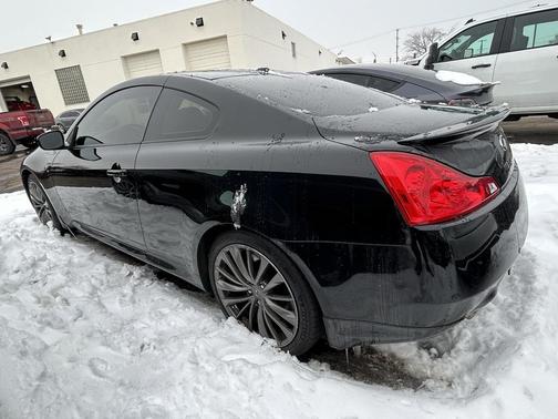 2014 INFINITI Q60 Sport