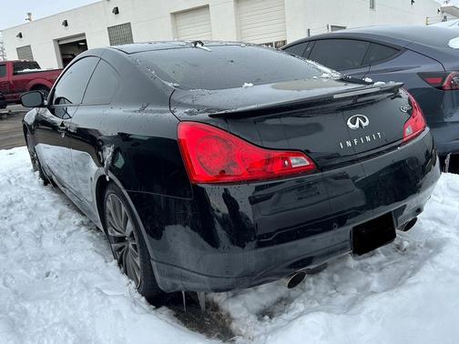 2014 INFINITI Q60 Sport