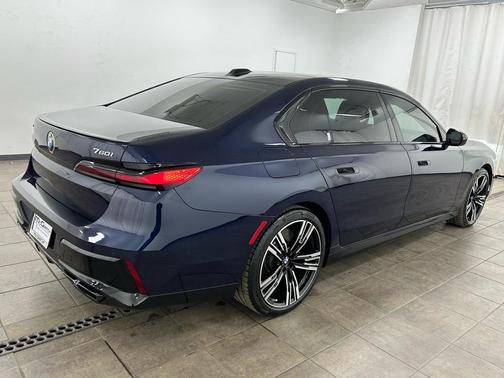 2023 BMW 760 i xDrive