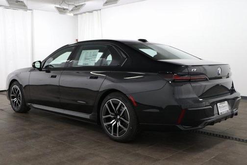 2025 BMW i7 xDrive60
