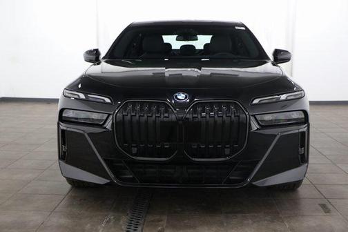 2025 BMW i7 xDrive60