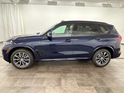 Tanzanite Blue II Metallic 2026 BMW X5 PHEV xDrive50e