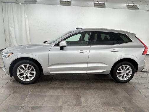 2021 Volvo XC60 T5 Momentum