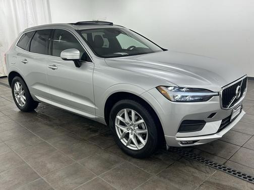 2021 Volvo XC60 T5 Momentum