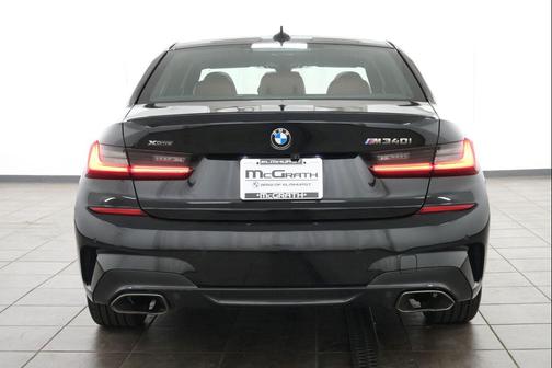 Black Sapphire Metallic 2022 BMW M340 M340i xDrive Sedan