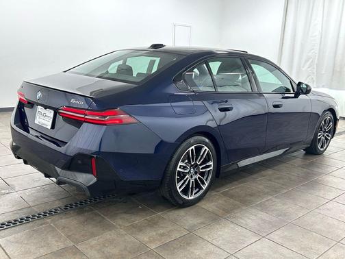 Tanzanite Blue II Metallic 2024 BMW 540 xDrive