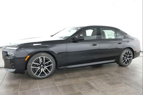 Black Sapphire Metallic 2026 BMW 760 xDrive