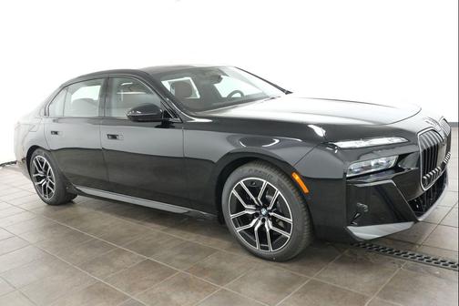 Black Sapphire Metallic 2026 BMW 760 xDrive