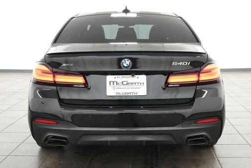 Black Sapphire Metallic 2023 BMW 540 i xDrive