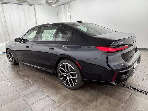 2026 BMW i7 M70