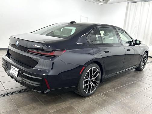 2026 BMW i7 M70