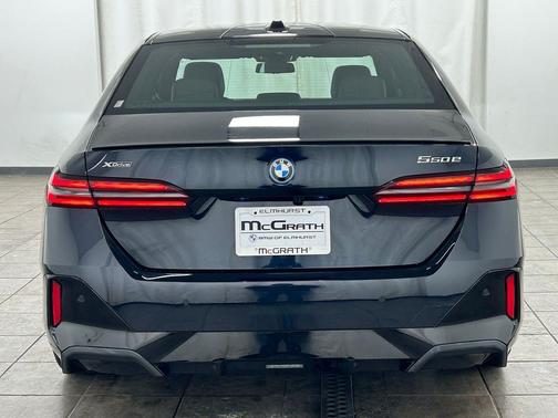 2026 BMW 550e xDrive