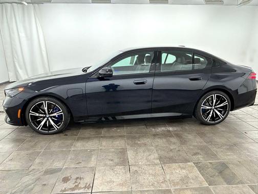 2026 BMW 550e xDrive