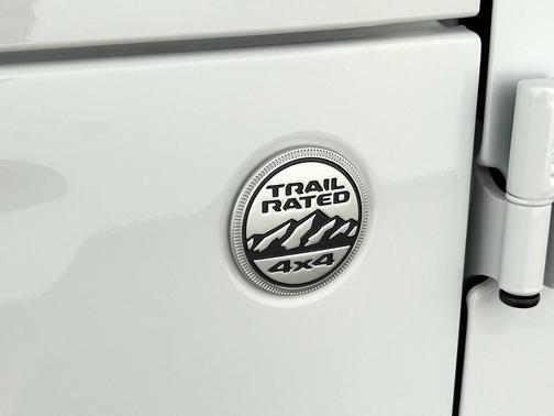 2024 Jeep Wrangler 4-Door Sahara 4x4
