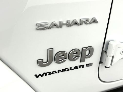 2024 Jeep Wrangler 4-Door Sahara 4x4