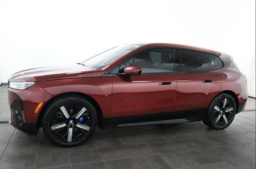 Aventurin Red Metallic 2023 BMW iX xDrive50