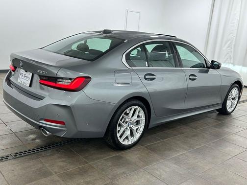 Skyscraper Grey Metallic 2025 BMW 330 xDrive