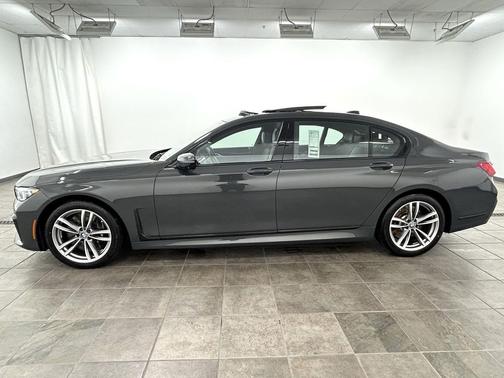 2022 BMW 750 i xDrive