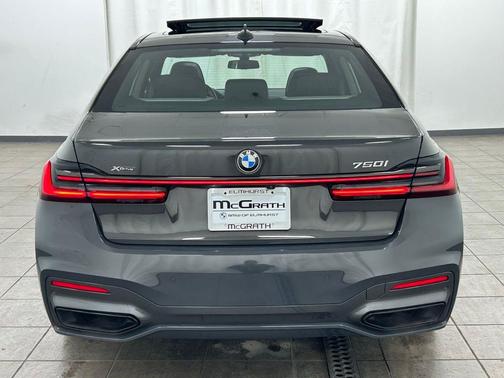 Dravit Grey Metallic 2022 BMW 750 i xDrive