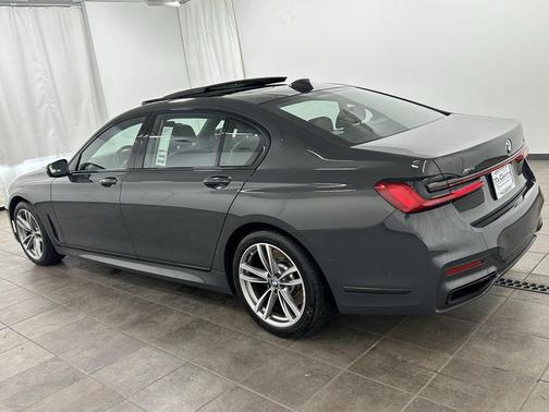 2022 BMW 750 i xDrive