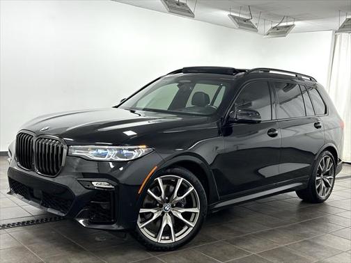 2022 BMW X7 M50i