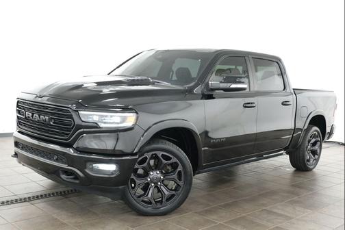Diamond Black Crystal Pearlcoat 2020 RAM 1500 Limited