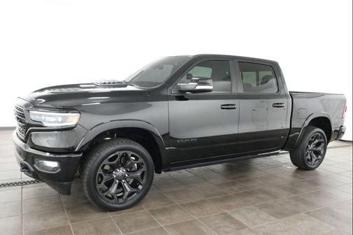Diamond Black Crystal Pearlcoat 2020 RAM 1500 Limited